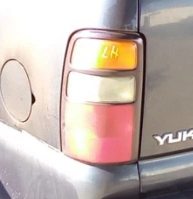 04-06 GMC Yukon XL 1500 LH Driver Tail Light Lamp OEM OEM used OEM tail light assembly