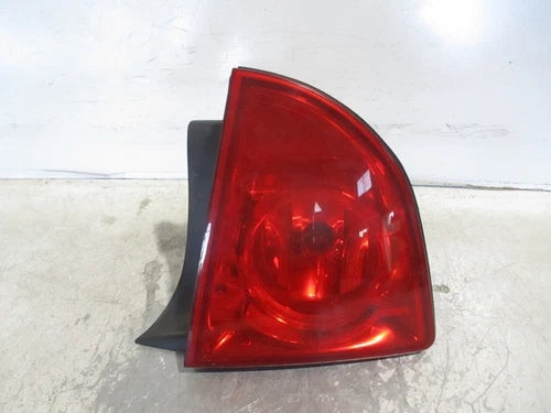 2009-2012 Chevrolet Malibu Passenger RH Tail Light Lamp OEM used OEM tail light assembly