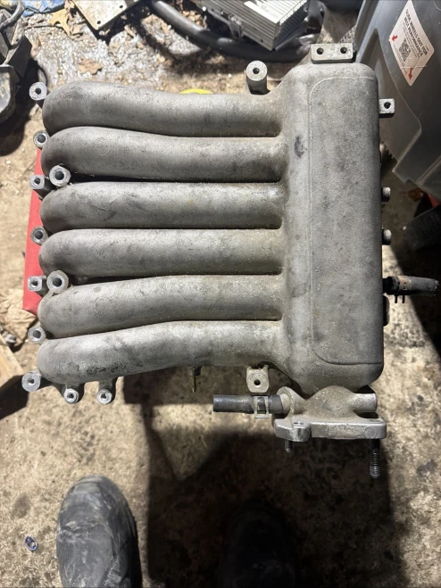 1999-2006 Hyundai Santa Fe / Sonata 2.5L Used Intake Manifold