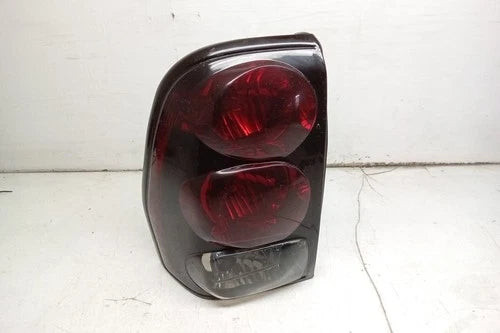 06 2006 Chevrolet Trailblazer Driver LH Quarter Mounted Tail Light Lamp OEM used OEM tail light assembly