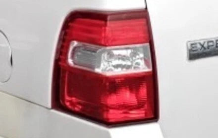 07-17 Ford Expedition Left Driver Quarter Mounted Tail Light Lamp OEM OEM used OEM tail light assembly