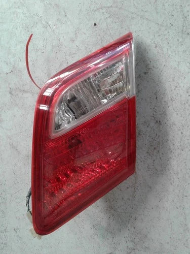 2007 Toyota Camry Tail Light Assembly Lid Mounted Passenger Side RH OEM used OEM tail light assembly