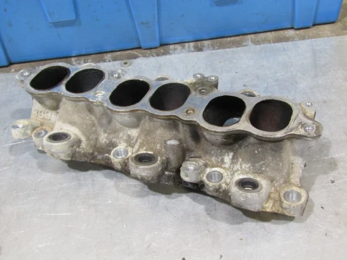 1995-1999 Infiniti I30 3.0L Lower Used OEM Intake Manifold
