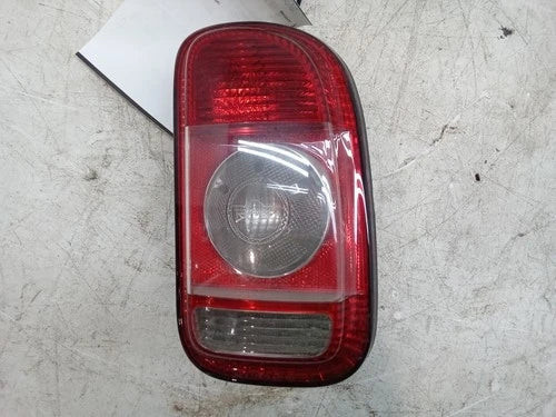 08 Mini Coooper Clubman Right Passeneger Side Tail Light OEM used OEM tail light assembly