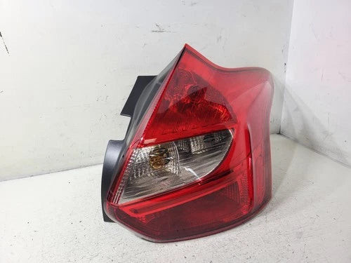 2012-2014 Ford Focus Passenger RH Tail Light Lamp OEM OEM used OEM tail light assembly