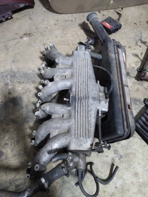 1982-1992 Jaguar XJS Right Used Intake Manifold