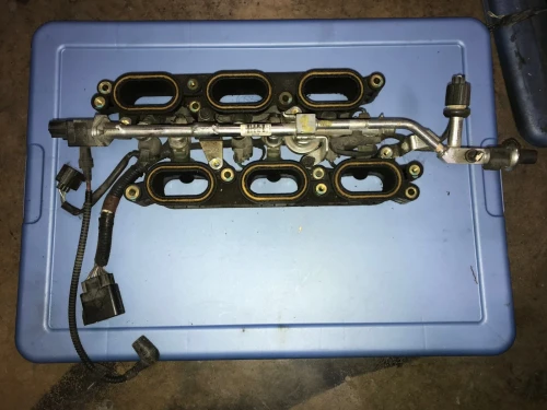 2001-2002, 2005-2008 Jaguar X-Type 3.0L Lower V6 Used Intake Manifold