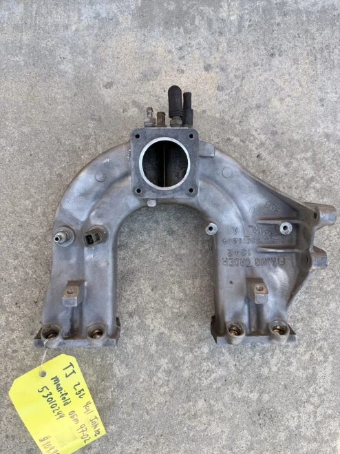 1997-2002 Jeep Wrangler 2.5L Used OEM Intake Manifold 53010244