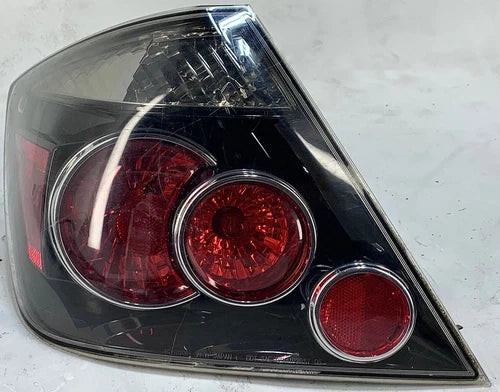 2007-2010 Scion tC Driver LH Tail Light Lamp Clear Lens OEM used OEM tail light assembly