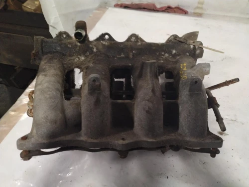 2000 Kia Sportage Lower DOHC Used Intake Manifold