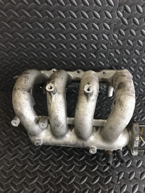 2002-2006 Kia Carens 1.8L Used OEM Intake Manifold