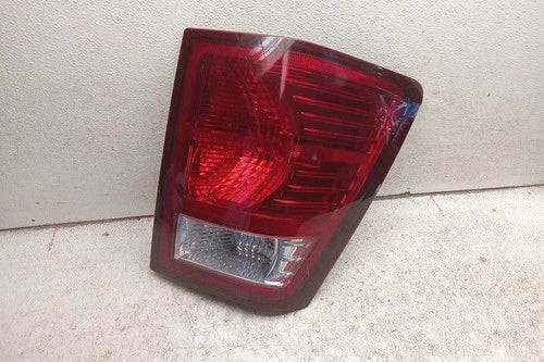 2008 Jeep Grand Cherokee Passenger RH Tail Lamp Assembly OEM used OEM tail light assembly