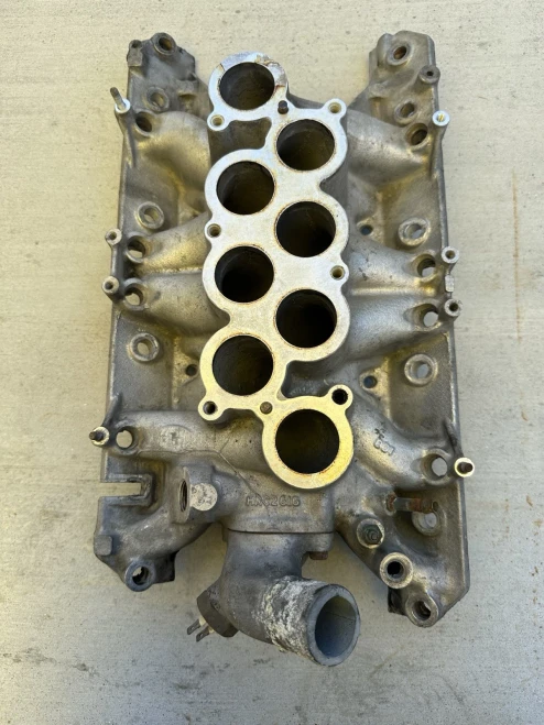 1995 Land Rover Range Rover 4.2L Lower Used Intake Manifold