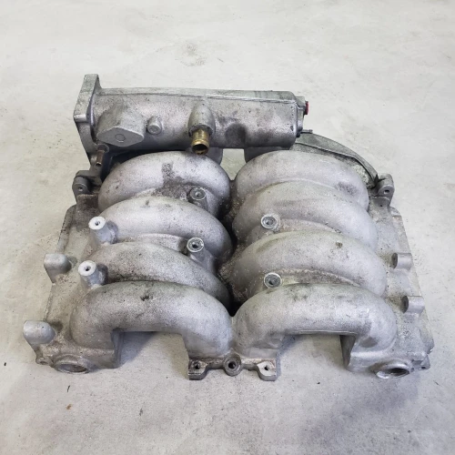 1999-2002 Land Rover Range Rover 4.0L / 4.6L Used Intake Manifold