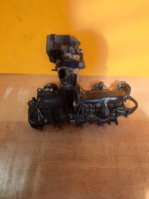 2015 Land Rover Discovery 2.2L Diesel Used Intake Manifold