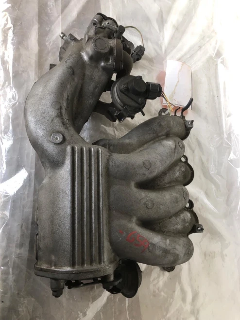 1997-1998 Lexus ES300 Upper Used OEM Intake Manifold