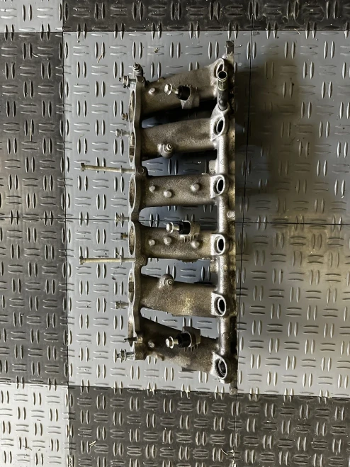 1998-2005 Lexus GS300 Lower Used Intake Manifold