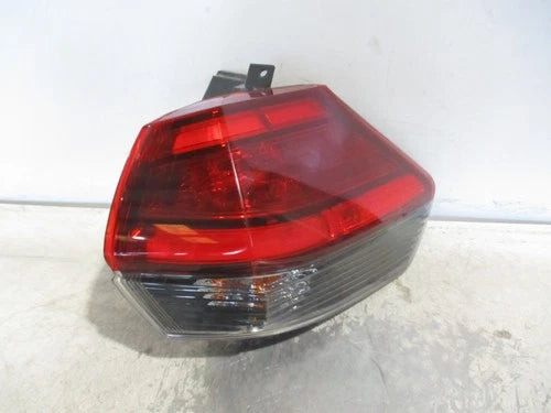 2017 Nissan Rogue Passenger RH Tail Light Lamp OEM used OEM tail light assembly