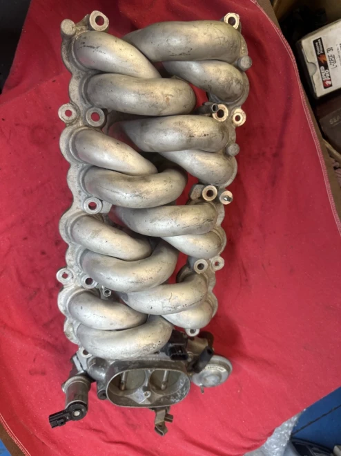1995-1998 Lincoln Continental Upper Used OEM Intake Manifold F50E-9424-AA
