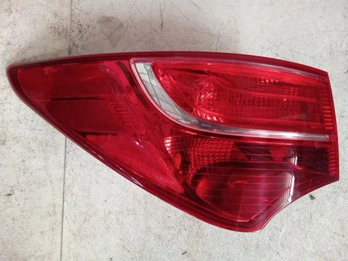 2013 Hyundai Santa Fe Tail Light Assembly Driver Side LH OEM used OEM tail light assembly