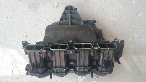 2014-2019 Mazda Mazda 3 / 6 / CX-5 / 2 2.0L Used OEM Intake Manifold