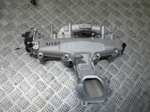 2020 Mazda CX-30 / 2 2.0L Used Intake Manifold