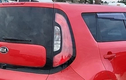 2015-2019 Kia Soul Passenger RH Tail Light Lamp OEM OEM used OEM tail light assembly