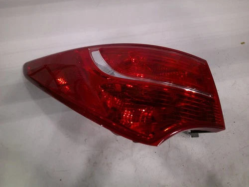 13 14 15 16 Hyundai Santa Fe LH Driver Incandescent Tail Lamp OEM OEM used OEM tail light assembly