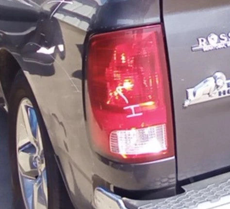 17-18 Dodge Ram 1500 LH Driver Tail Light Lamp OEM OEM used OEM tail light assembly