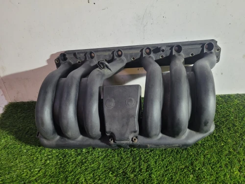 Mercedes-Benz C-Class Used Intake Manifold 1041404001