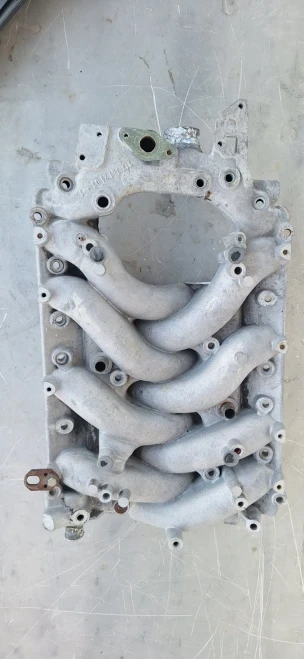 Mercedes-Benz R107 / Sl450 / SLC 4.5L Used OEM Intake Manifold