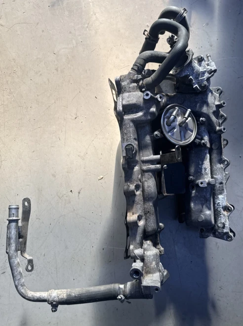 Mercedes-Benz Vito / Viano 3.0L V6 OM642 Used Intake Manifold