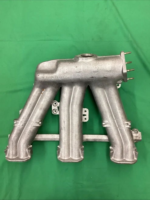 Mercedes-Benz W108 / W111 / W113 Used Intake Manifold 1301410301