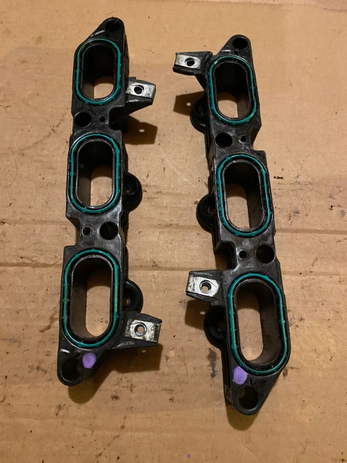 Mercury Montego 3.0L Lower Used Intake Manifold
