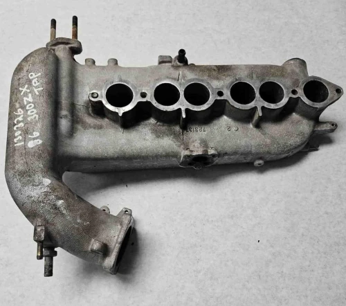 1984 Nissan 300ZX 3.0L Upper Used Intake Manifold