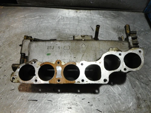 1988-1998 Nissan Patrol 4.2L Upper Used Intake Manifold