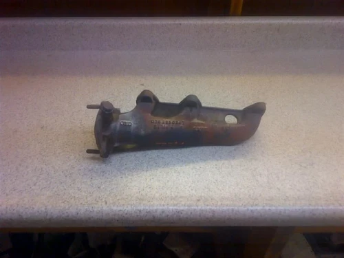 1996-1997 Audi A4 2.8L Right Used Exhaust Manifold