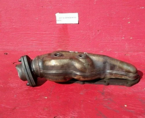 2004-2008 Audi A8 / Quattro Right Used OEM Exhaust Manifold 077253034AR