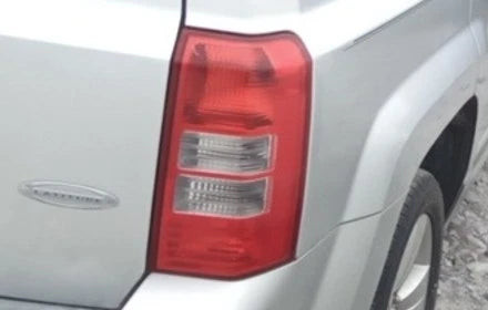 08-17 Jeep Patriot Right Passenger Quarter Mounted Tail Light Lamp OEM OEM used OEM tail light assembly