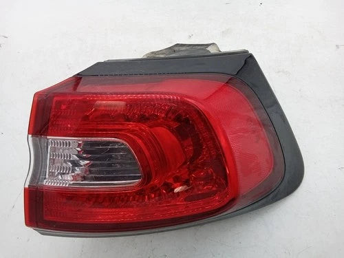 2015 Jeep Cherokee Passenger RH Tail Lamp Assembly OEM used OEM tail light assembly