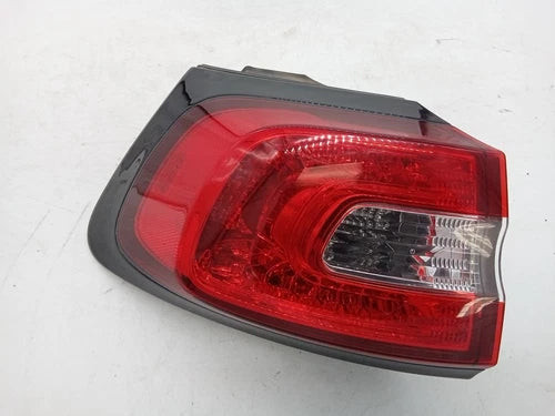 2014 Jeep Cherokee Passenger RH Tail Lamp Assembly OEM used OEM tail light assembly