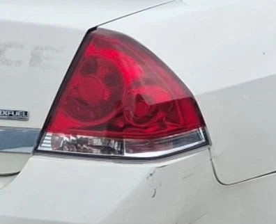 2014-2016 Chevrolet Impala Passenger RH Tail Light Lamp OEM OEM used OEM tail light assembly