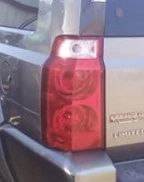 06-10 Jeep Commander LH Driver Tail Light Lamp OEM OEM used OEM tail light assembly