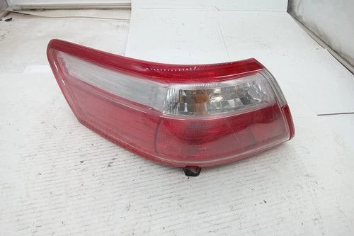 2007 Toyota Camry Driver LH Tail Lamp Quarter Panel Mounted OEM used OEM tail light assembly