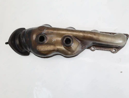 Audi A8 9.0L Right Used OEM Exhaust Manifold 077253034AB