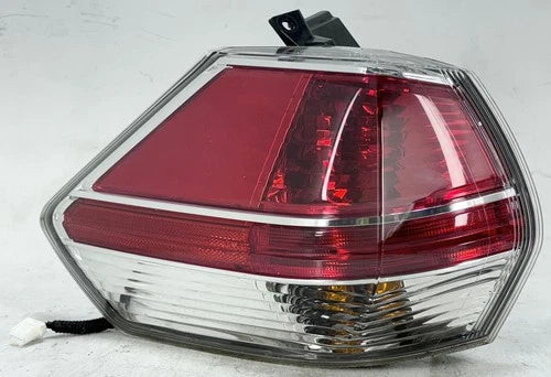 2014-2017 Nissan Rogue Driver LH Head Light Lamp Quarter Mounted OEM used OEM headlight assembly