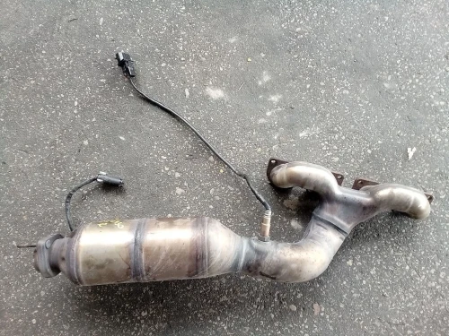 2002-2005 BMW 745i Right Used Exhaust Manifold