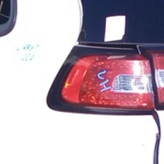 14-18 Jeep Cherokee LH Driver Tail Light Lamp Quarter Mount OEM OEM used OEM tail light assembly