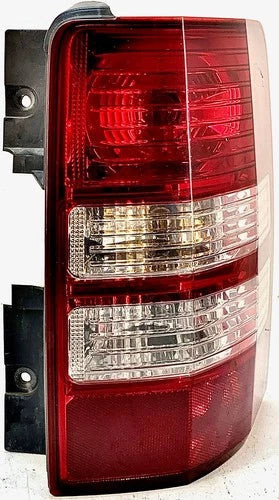 2008-2012 Jeep Liberty Passenger RH Tail Light Lamp OEM used OEM tail light assembly