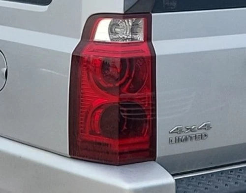2006-2010 Jeep Commander Driver LH Tail Light Lamp OEM OEM used OEM tail light assembly